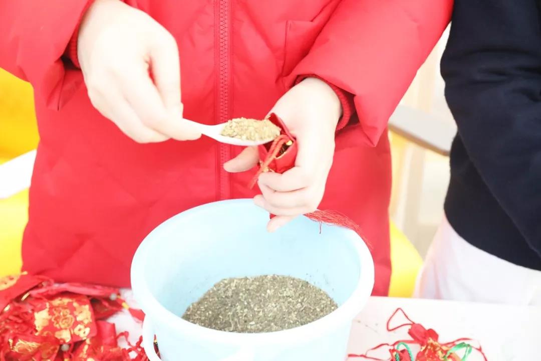 點贊！愛心捐款助力疫情防控