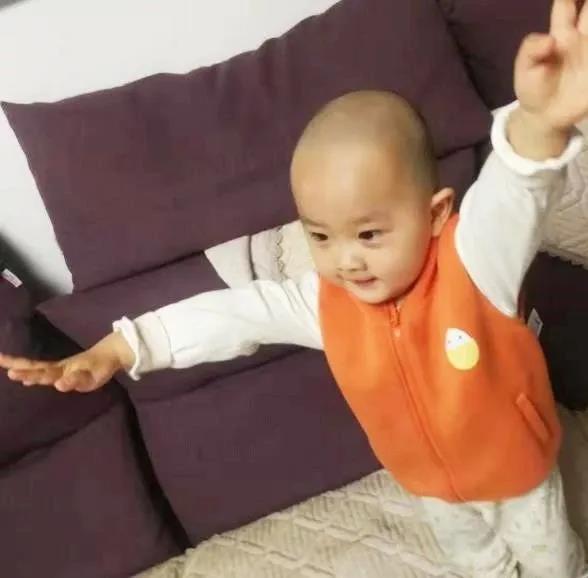 【戰(zhàn)“疫”日記】媽媽，請(qǐng)抱抱我！