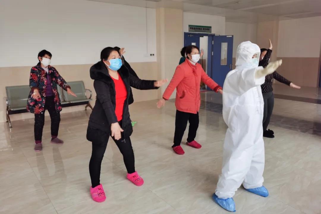 最美舞蹈！護士與患者在病房跳起“健身操”