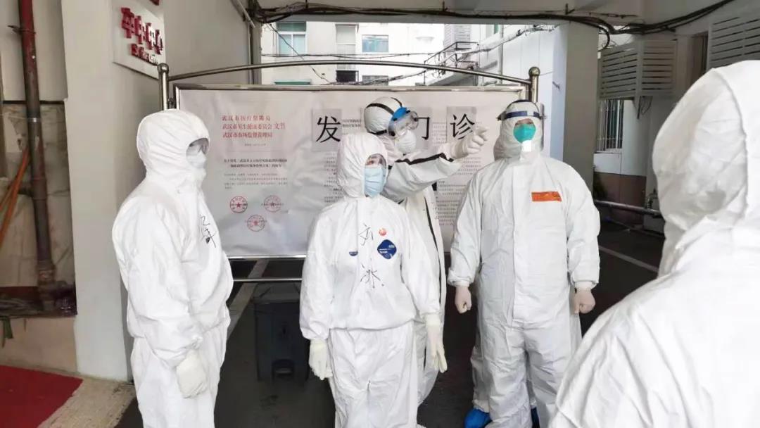 戰(zhàn)斗依然繼續(xù)，不容絲毫懈怠——記西安國(guó)際醫(yī)學(xué)中心醫(yī)院感控部主任劉冰