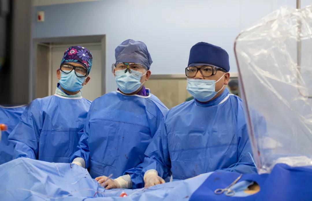 陜西廣播電視臺—完美！僅5毫米手術(shù)傷口，解決七旬老人主動脈夾層及多年“房顫”帶來的腦卒中煩惱！