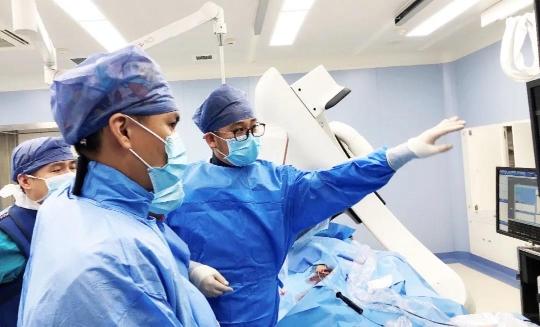 三秦都市報—慌！慌！慌！七旬大叔選擇這里心不“慌”了