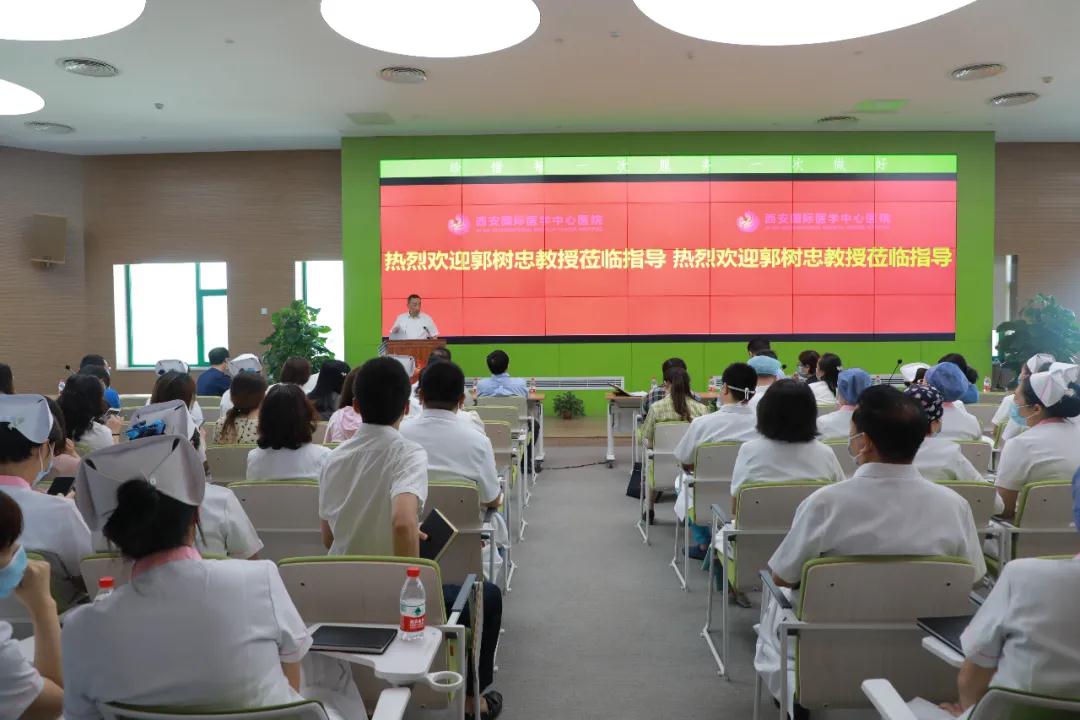 軍醫(yī)大咖齊聚一堂，共敘國(guó)際醫(yī)學(xué)創(chuàng)新發(fā)展