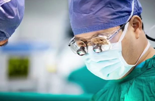 患者為醫(yī)護(hù)人員點贊