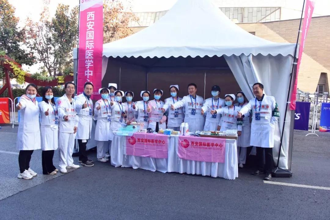 西馬，我們?cè)僖淮螢槟阕o(hù)航