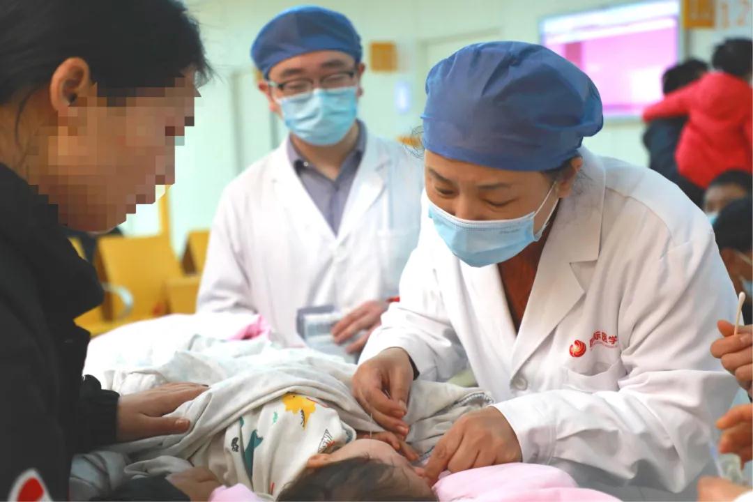 小兒高熱暈厥，這個穴位一針見效！