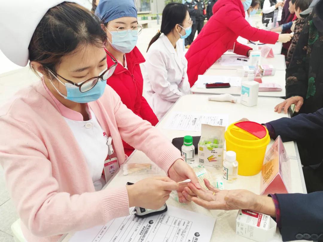 原點新聞—義診活動進(jìn)社區(qū) 志愿服務(wù)暖民心