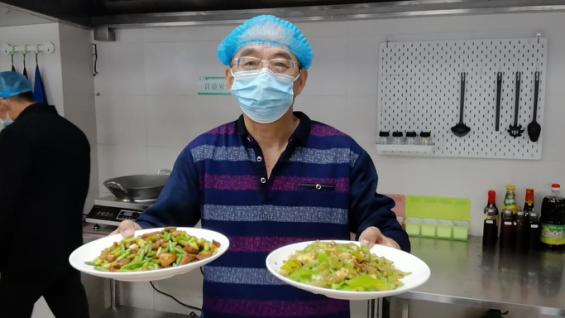 健康時報—西安國際醫(yī)學(xué)中心醫(yī)院開設(shè)了“愛心廚房”：讓患者吃上家人做的飯菜