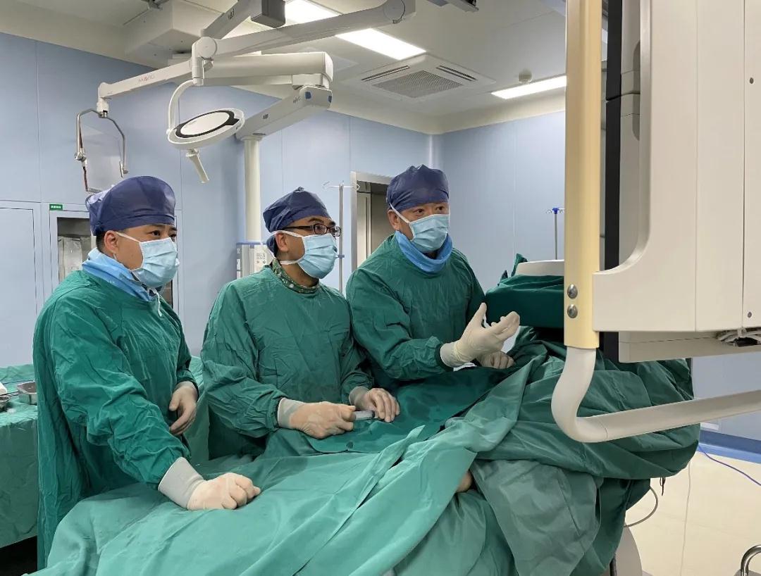 腹壁出現(xiàn)“蚯蚓狀”血管，布加綜合征惹的禍！