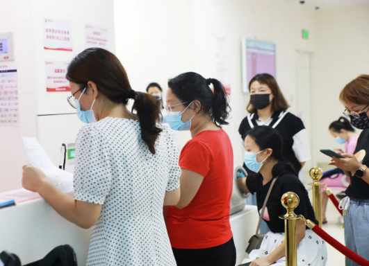 不掛號，解決多個問題，多學(xué)科MDT聯(lián)合門診讓更年期女性少跑腿，更安心！