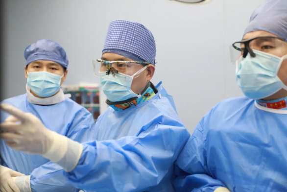 大醫(yī)之術(shù)⑨｜“心”路是怎樣被打通的？——心臟病醫(yī)院成功救治一例急性右冠心梗恰逢左主干真性分叉嚴(yán)重冠脈病變患者