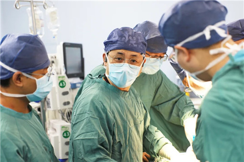 大醫(yī)之道35｜蔡磊：心有猛虎，細嗅薔薇