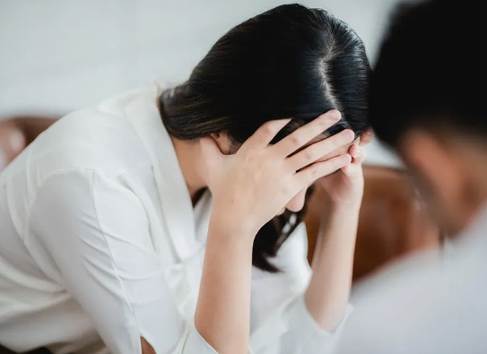 沒食欲、睡眠差、全身乏……這些“長新冠”癥狀有可能是心理疾病撥打96999-3可免費(fèi)咨詢