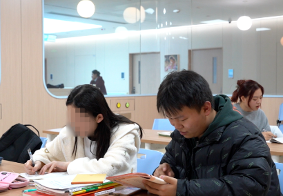 治療、學習兩不誤！病房里開啟了“小課堂”