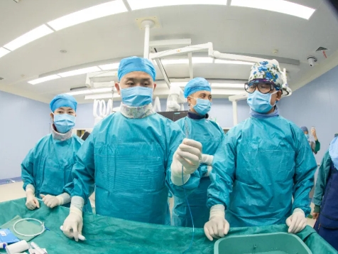 高血壓微創(chuàng)介入診療取得突破！我院成功實施經皮腎動脈去交感神經術