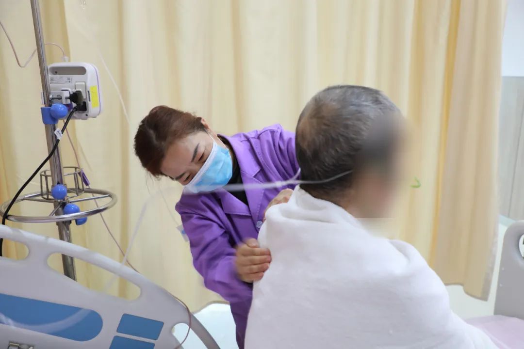 我院“無陪護(hù)”病房暖心啟用 讓患者安心、家屬放心