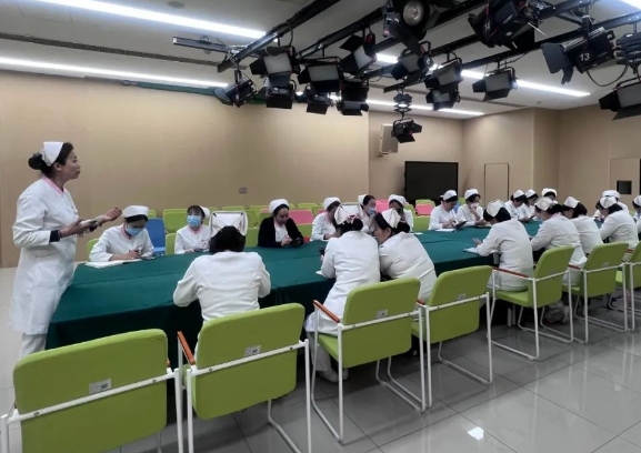 “互聯(lián)網(wǎng)+護(hù)理服務(wù)”全面升級(jí)，專業(yè)護(hù)理咨詢觸手可及