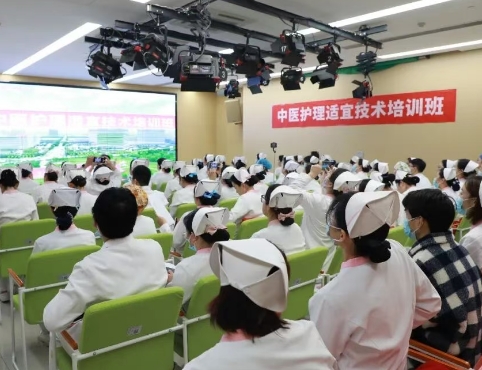 卷技能！護理骨干集體“充電” 解鎖四大中醫(yī)硬核技術